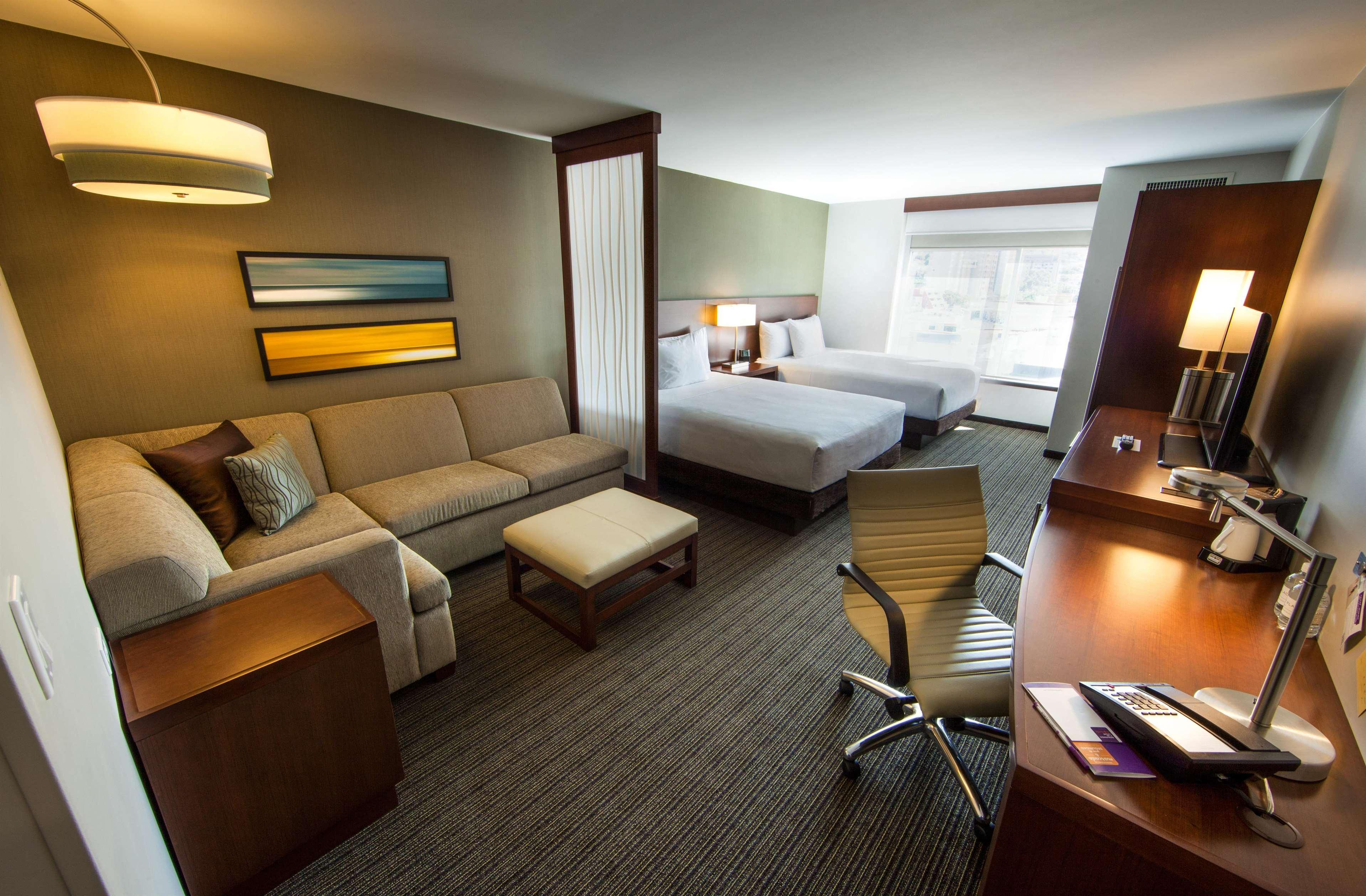 Hyatt Place Тихуана Экстерьер фото