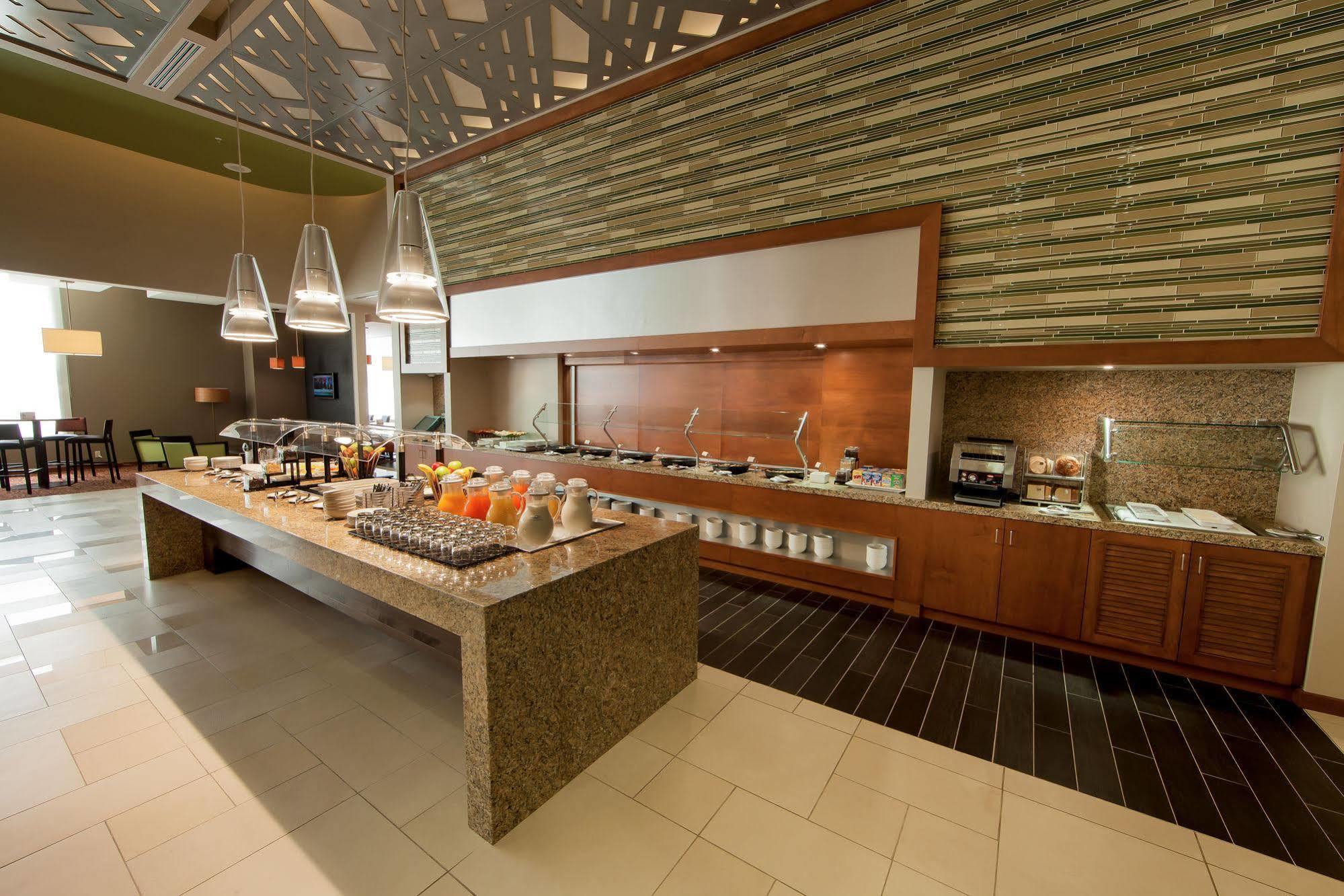 Hyatt Place Тихуана Экстерьер фото